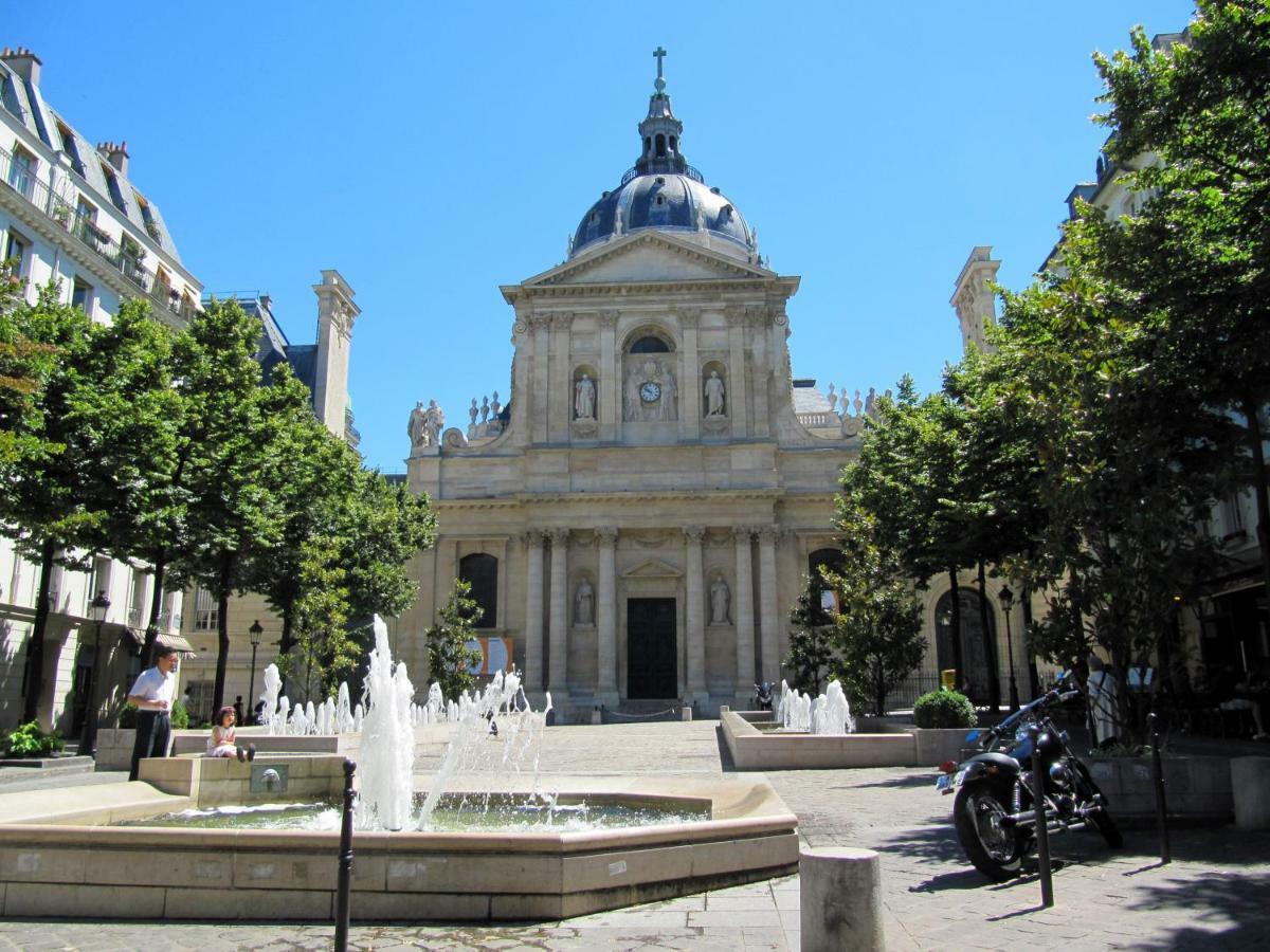 Love Nest In Saint-Michel Paris Exterior photo